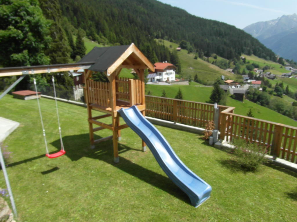 Ferienhaus Nadine Kappl (Landeck) Quarto foto