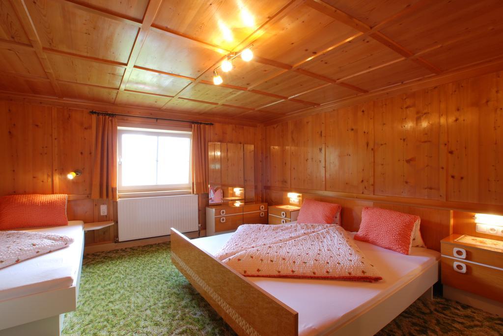 Ferienhaus Nadine Kappl (Landeck) Quarto foto