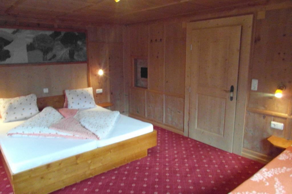 Ferienhaus Nadine Kappl (Landeck) Quarto foto