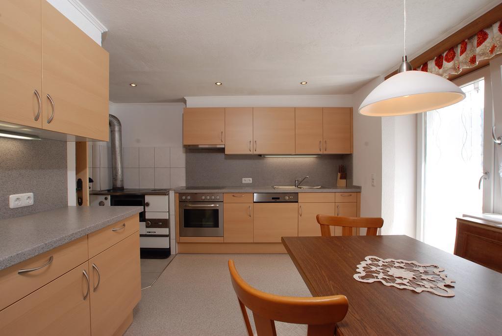 Ferienhaus Nadine Kappl (Landeck) Quarto foto